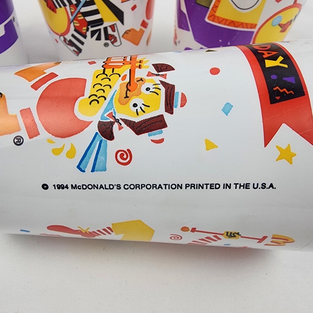 Lot of 4 Vintage Happy Birthday Ronald McDonald Plastic Cups 1984 Printed USA - Picture 6 of 9